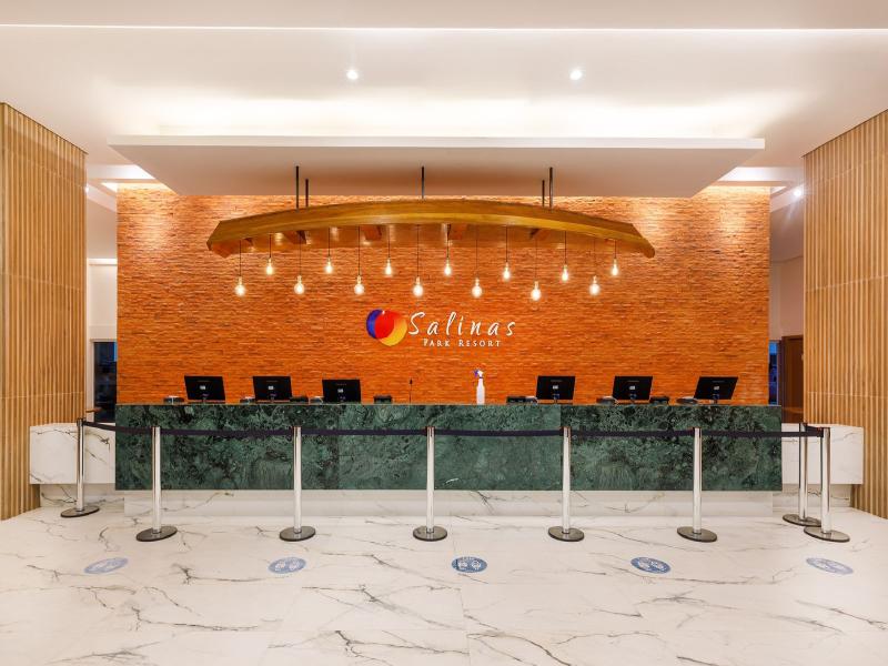 Foto SALINAS PARK RESORT